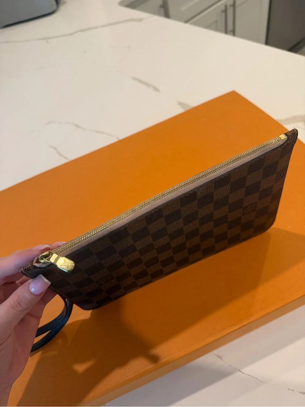 Louis Vuitton Neverfull Tote Bag (wristlet included)  - Women's Shoulder Handbag